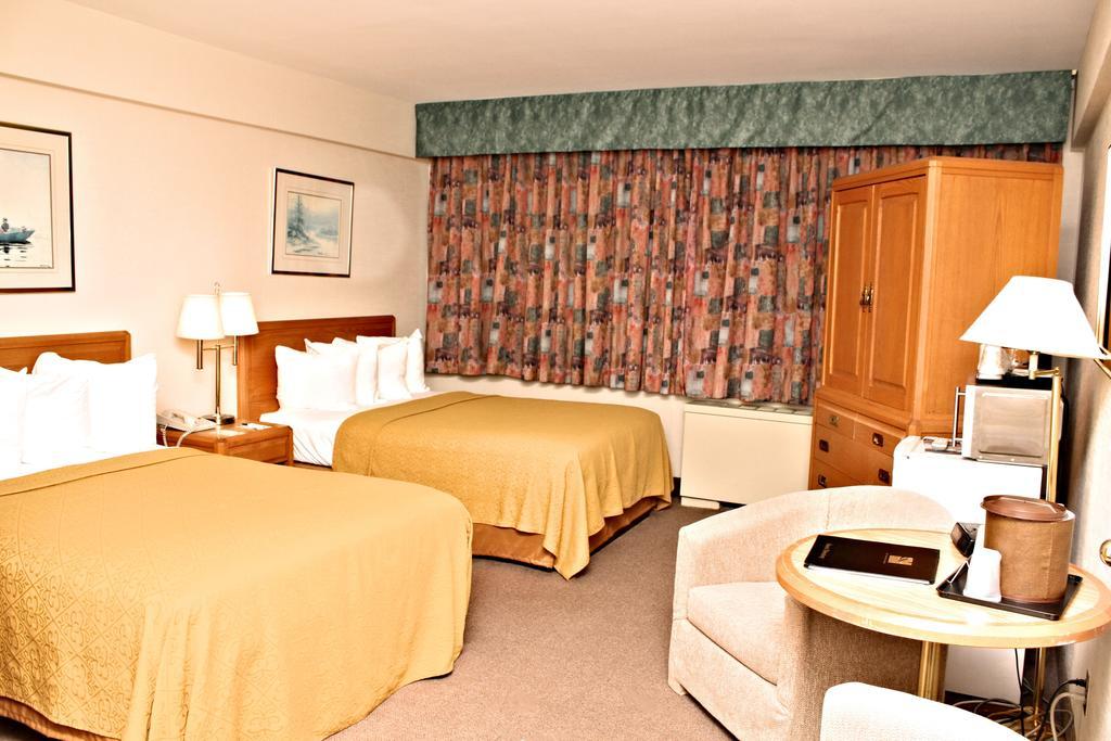 Quality Hotel & Conference Centre Royal Brock Броквилл Экстерьер фото